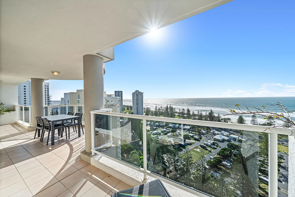 Main Beach 2房  Rare Offering - North-East Facing 'Oscar On Main' Beachfront Apartment!
