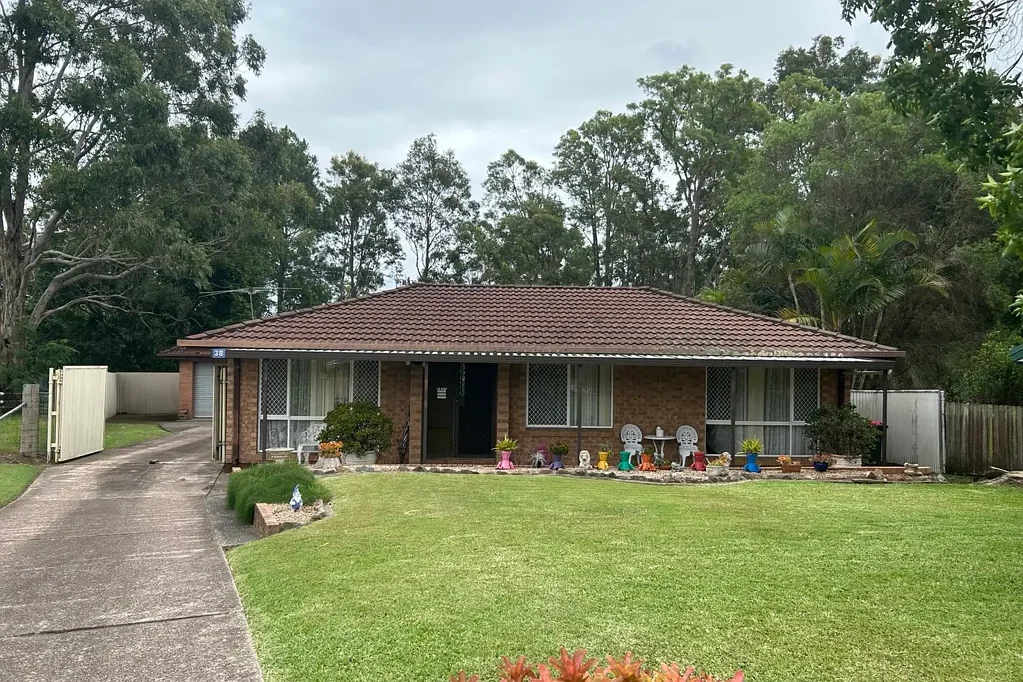 3 BEDROOM HOME IN QUITE CUL-DE-SAC!