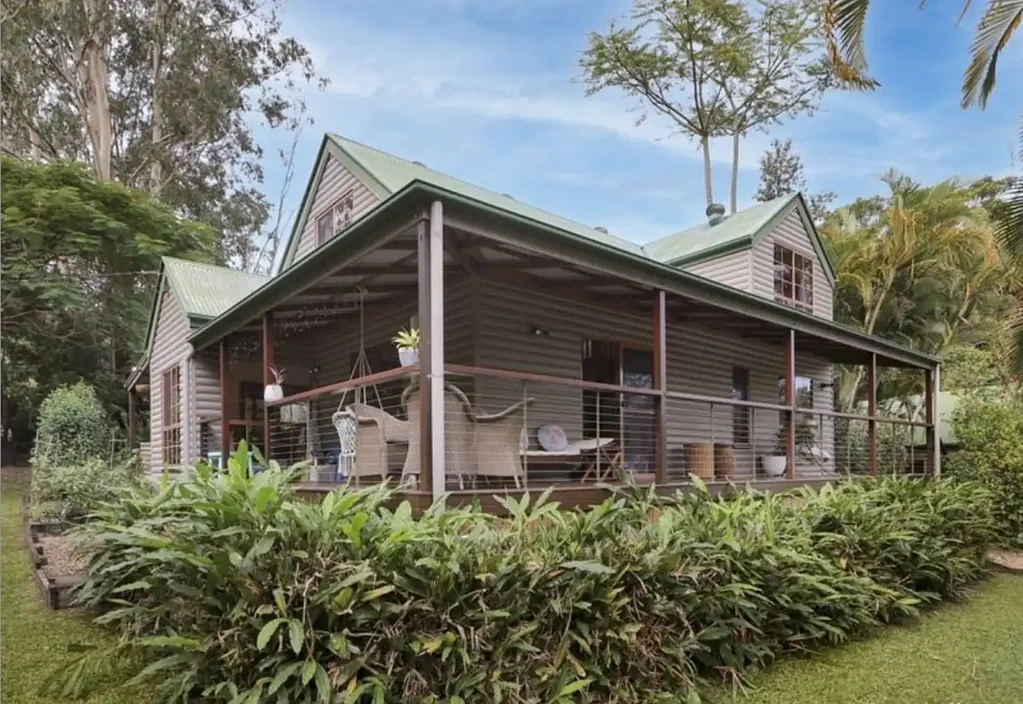 Peaceful Country Living with Stunning Views