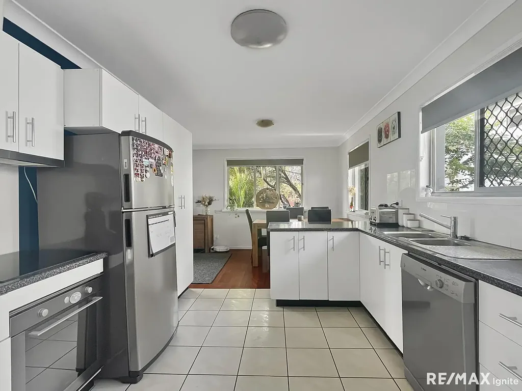 FAMILY-FRIENDLY HOME IN THE HEART OF JINDALEE