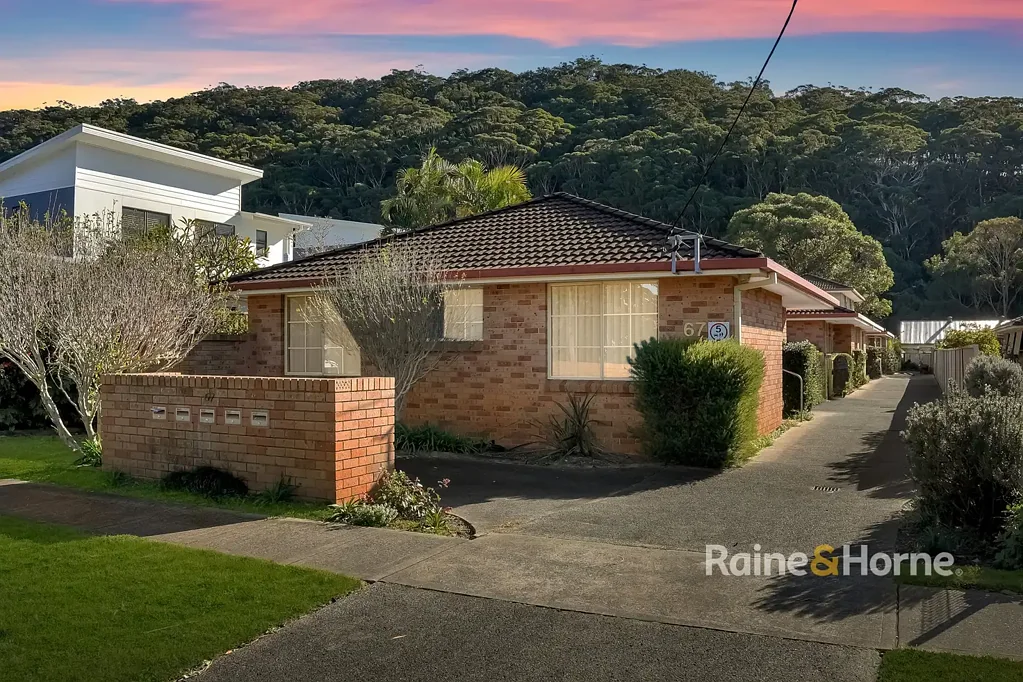 Ettalong Beach 2房  Low-Maintenance Villa in Prime Ettalong Beach Location