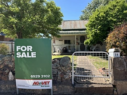 39 Ivor, Henty