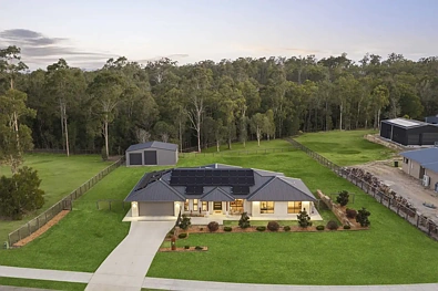 Karalee 5બેડરૂમ A rare combination of family comfort, usable acreage and outstanding shed infrastructure in one of Karalee's most tightly held lifestyle locations.