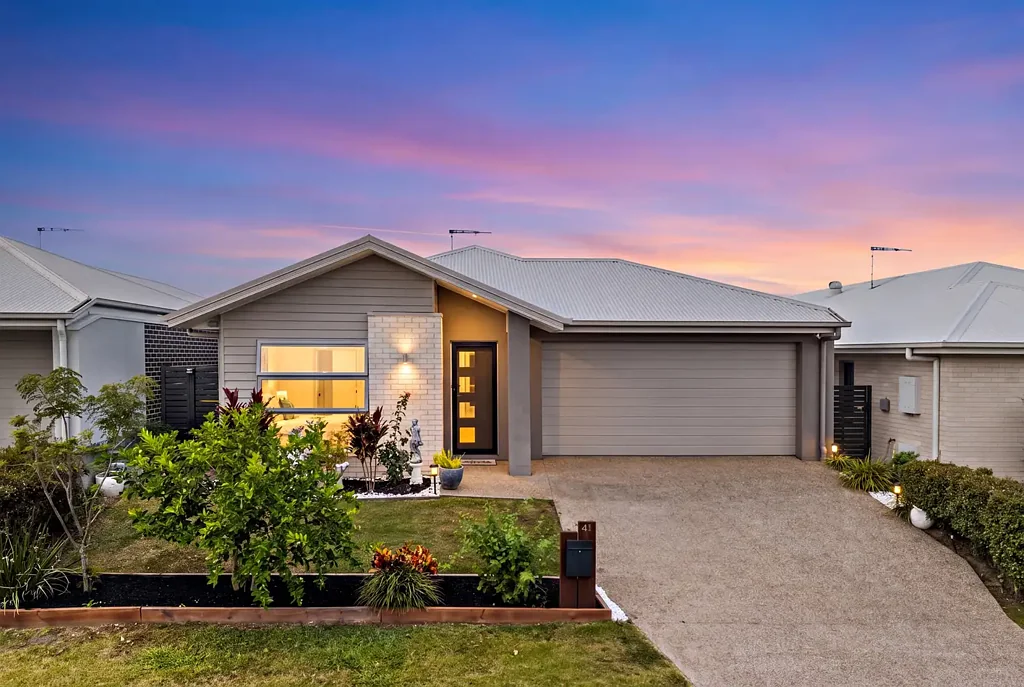 Strathpine 4બેડરૂમ Modern Family Living in the Heart of Strathpine