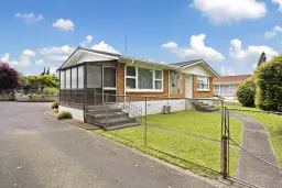 964A River Road, Queenwood