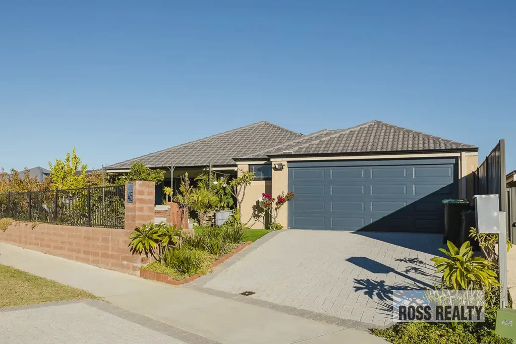 Banksia Grove 3房  Parkside Living with Peaceful Charm