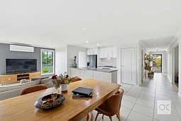11 Shields Crescent, Encounter Bay
