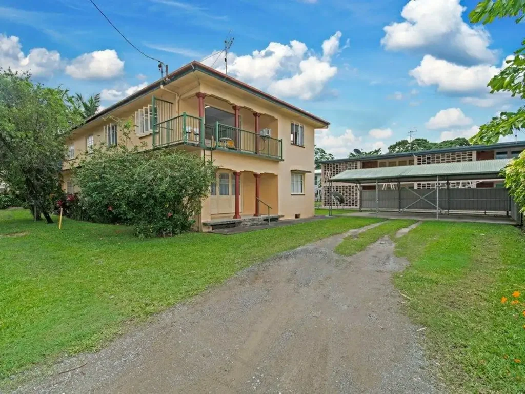 HISTORIC 2 BEDROOM UNIT