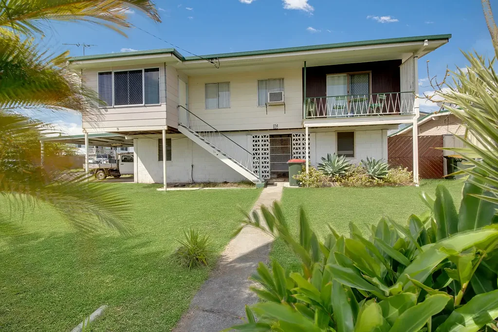 16 Campbell Street, Clinton, QLD 4680