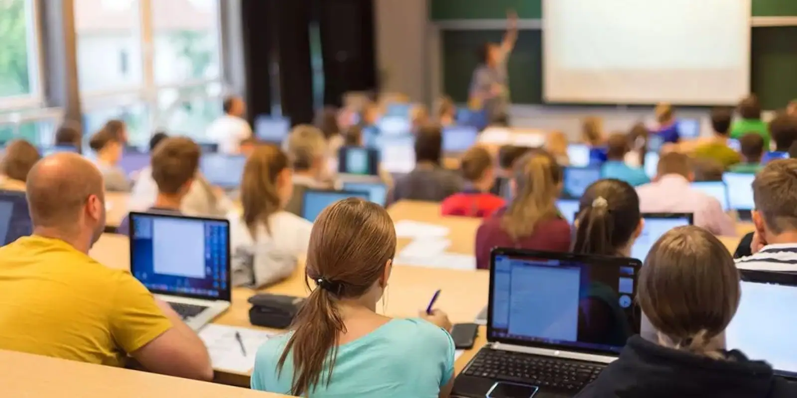 学英语是有钱人的事？王思聪撕逼花千芳后，我终于有了答案……