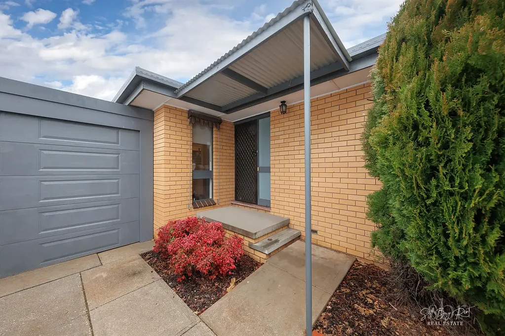 7 ROBERT CRESCENT, Wodonga, VIC 3690