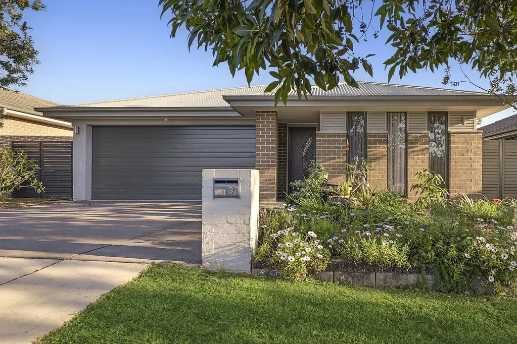 North Richmond 4غرفة نوم Single-Level Living in the Heart of Redbank Estate