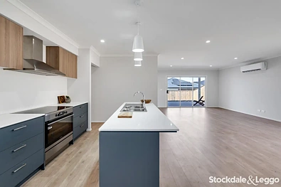 Kusina - 47 Flycatcher Road, Sunbury, VIC 3429