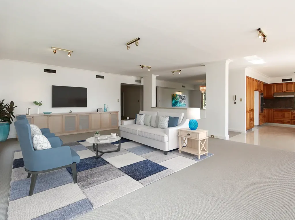 WATERFRONT 4 BEDROOM APARTMENT OPEN NORTHLY VIEWS