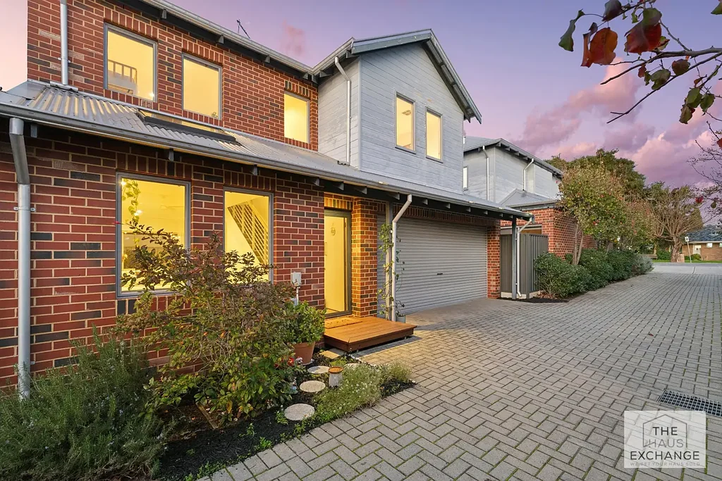 Victoria Park 3房  The Lifestyle You've Been Looking For – Walk Everywhere from Here