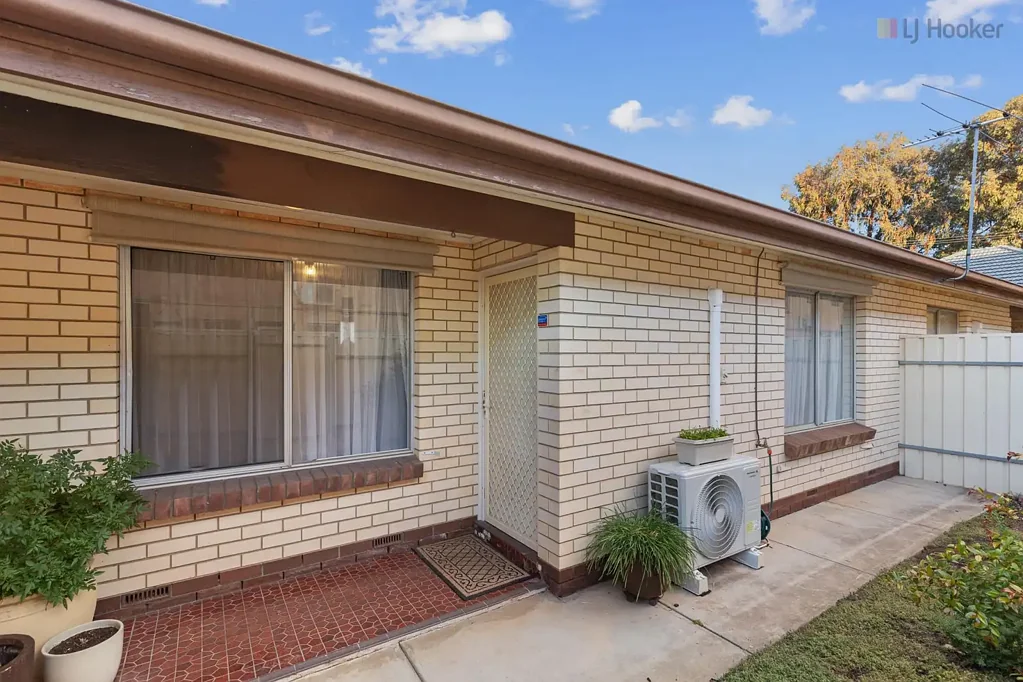 Delightful & Private 2-Bedroom Unit