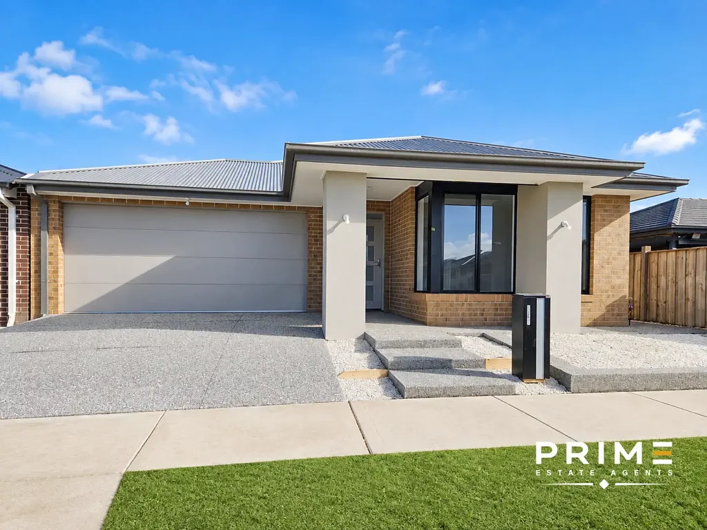 A stunning family home available for lease - 4 Nesting Way, Werribee