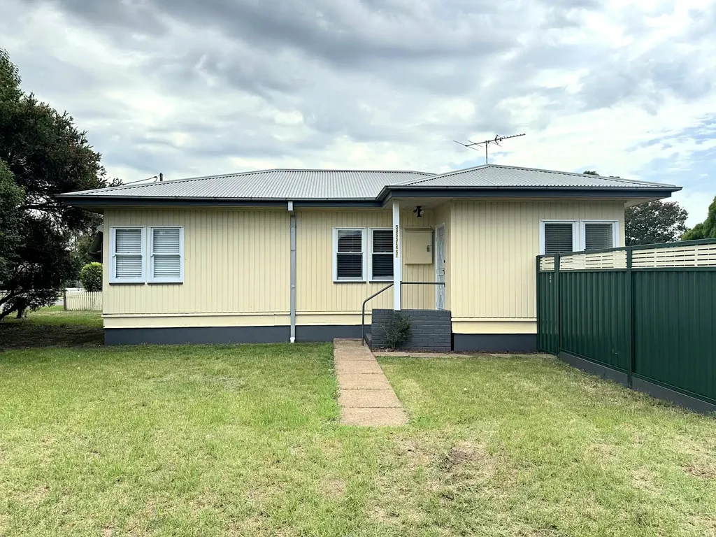 ONE WEEK�s FREE RENT!