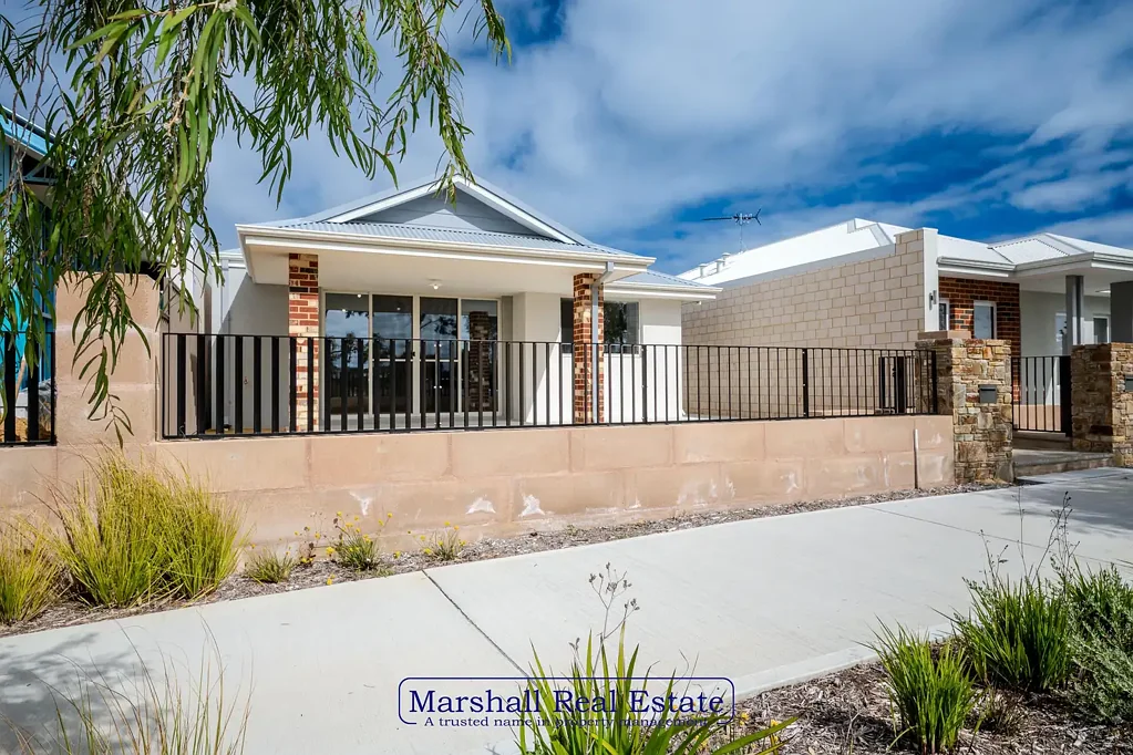 BRAND NEW FAMILY HOME IN CATALINA ESTATE