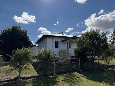 Monto 1Zimmer Renovated Cottage Offering Comfort, Convenience & Value