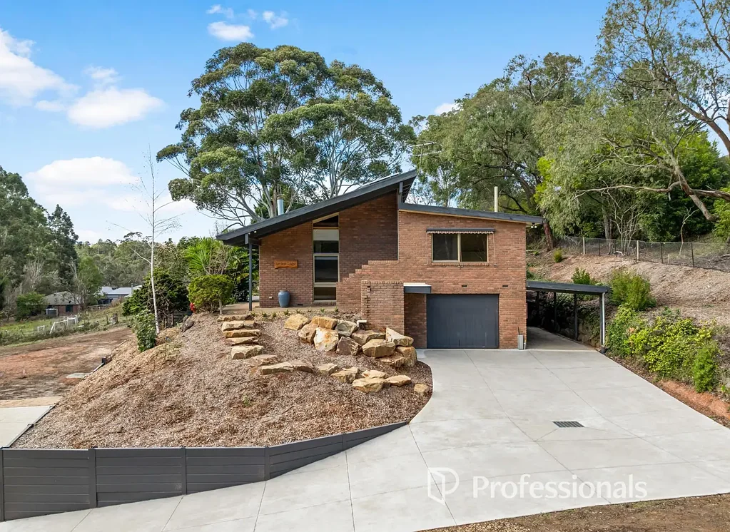 4/9 Howard Street, Seville, VIC 3139