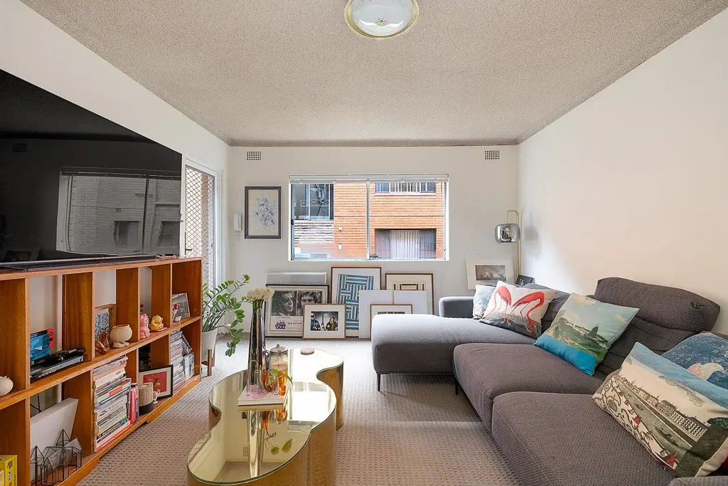 Ashfield 1房 朝北景观 明亮舒适 绿树成荫 步行便利 增值潜力 Classic apartment with north-facing balcony
