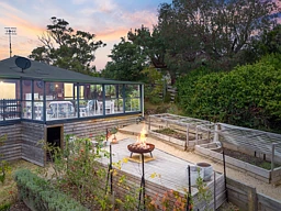 1 Parnella Drive, Stieglitz