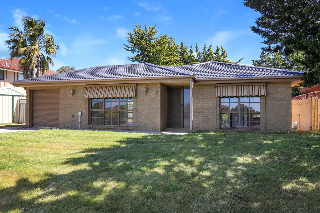 Comfortable Living in a Quiet Court Location