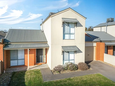 Horsham 3房  Modern, Low-Maintenance Living in Southbank Estate