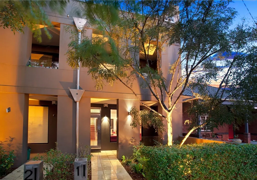 Luxurious Townhouse With Panoramic Views