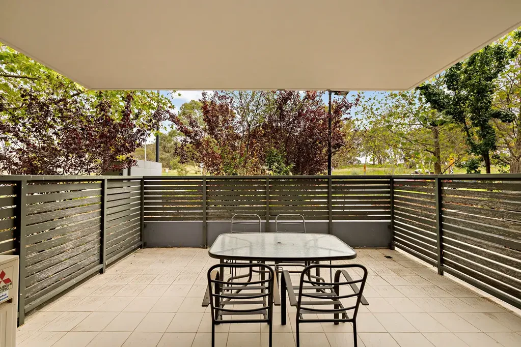 Bruce 1Zimmer Ground Floor Apartment with Private Courtyard Overlooking Nature Reserve