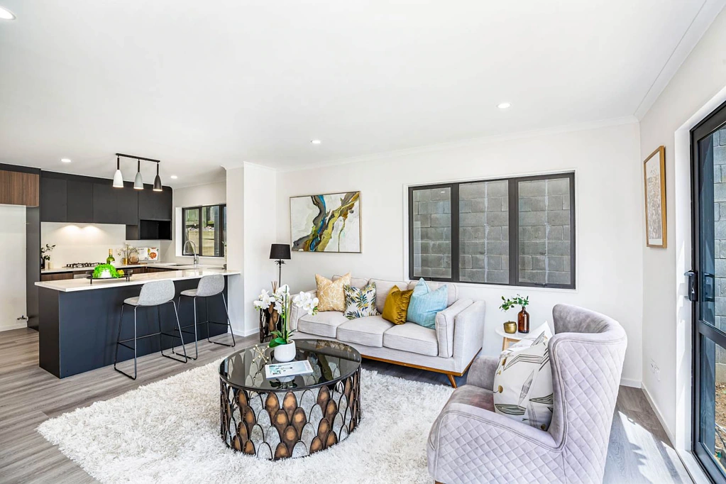 Manurewa 4chambre Near-New Home with Prime Location & Value