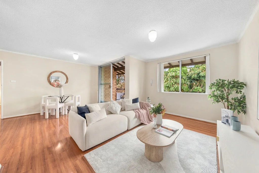 Burwood 2ਬੈੱਡਰੂਮ Renovated Full-Brick Two-Bedroom Apartment with Lock-Up Garage