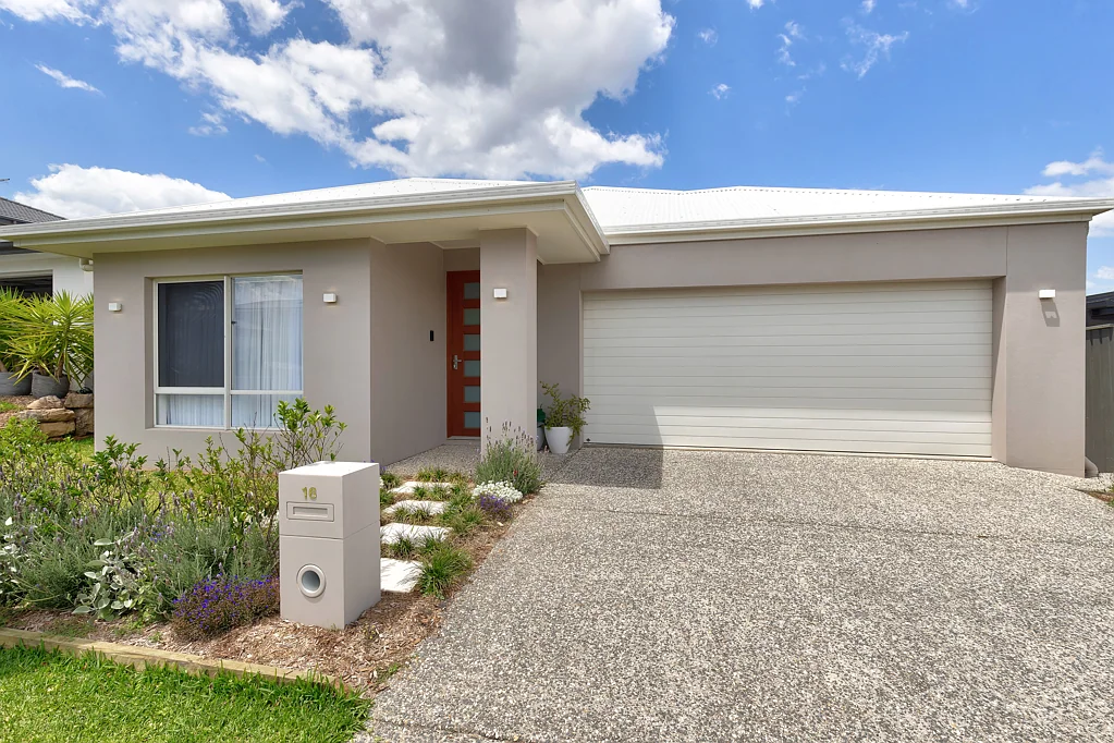 16 Pelion Street, Bridgeman Downs, QLD 4035