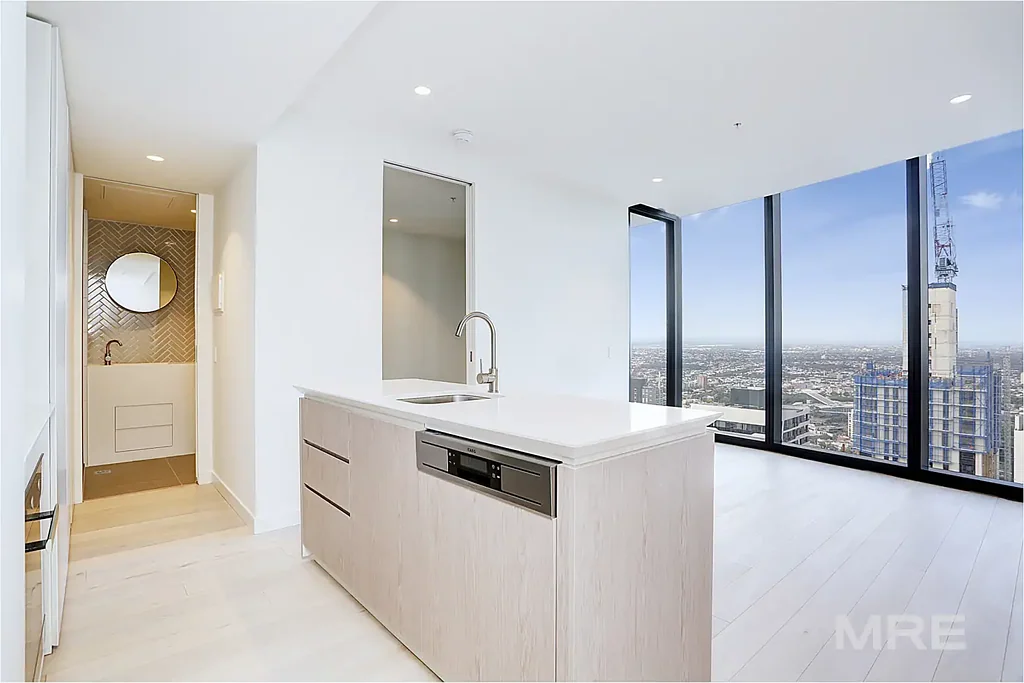 EQ Tower, luxury apartment with resort style facilities!