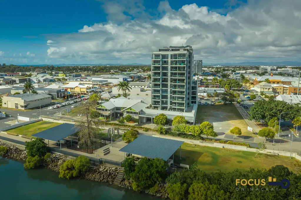 Mackay 3 Bedroom STUNNING 3 BED - 3 BATHROOM - RIVERFRONT APARTMENT