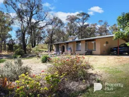 15 Adelaide Gully Road, Golden Gully