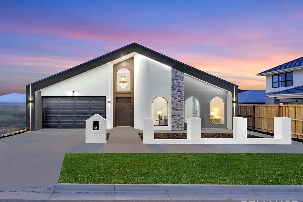 Sunbury 4ਬੈੱਡਰੂਮ This Is Not Just a Home. This Is a Statement.

91 Redstone Hill Road, Sunbury | 4 Bed | 3 Bath | 2 Car | Redstone Estate