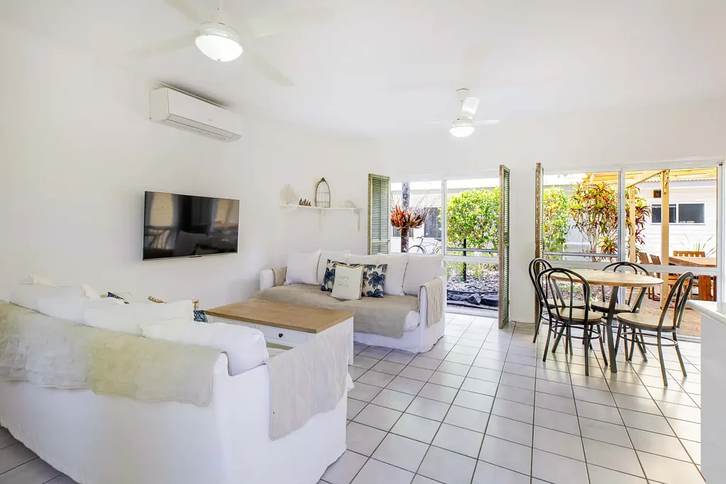 Port Douglas 2ਬੈੱਡਰੂਮ SUPER BEACHSIDE UNIT - MINUTES WALK TO BEACH