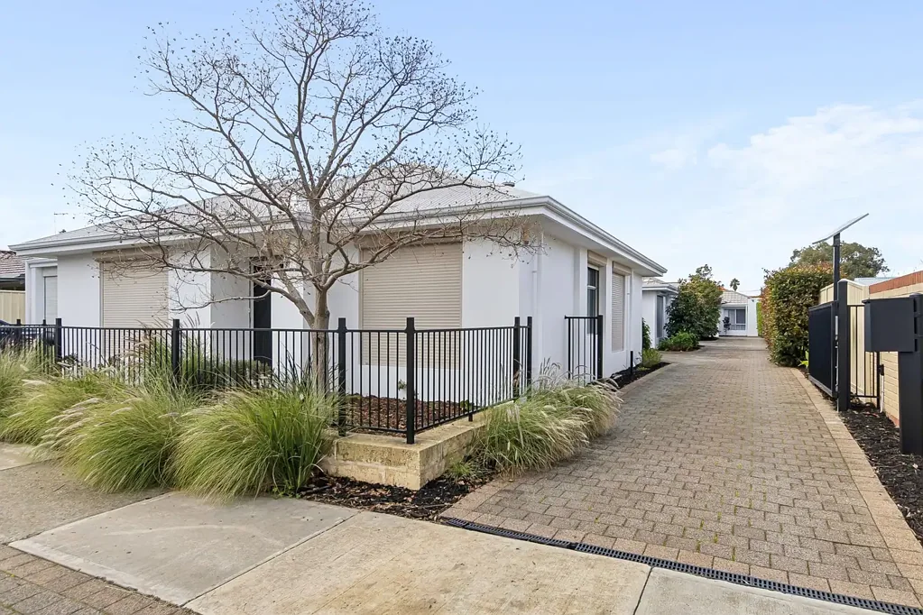 Midland 3બેડરૂમ BEST PRESENTED IN THE AREA - HIGH SPEC - DALE ALCOCK VILLAS
