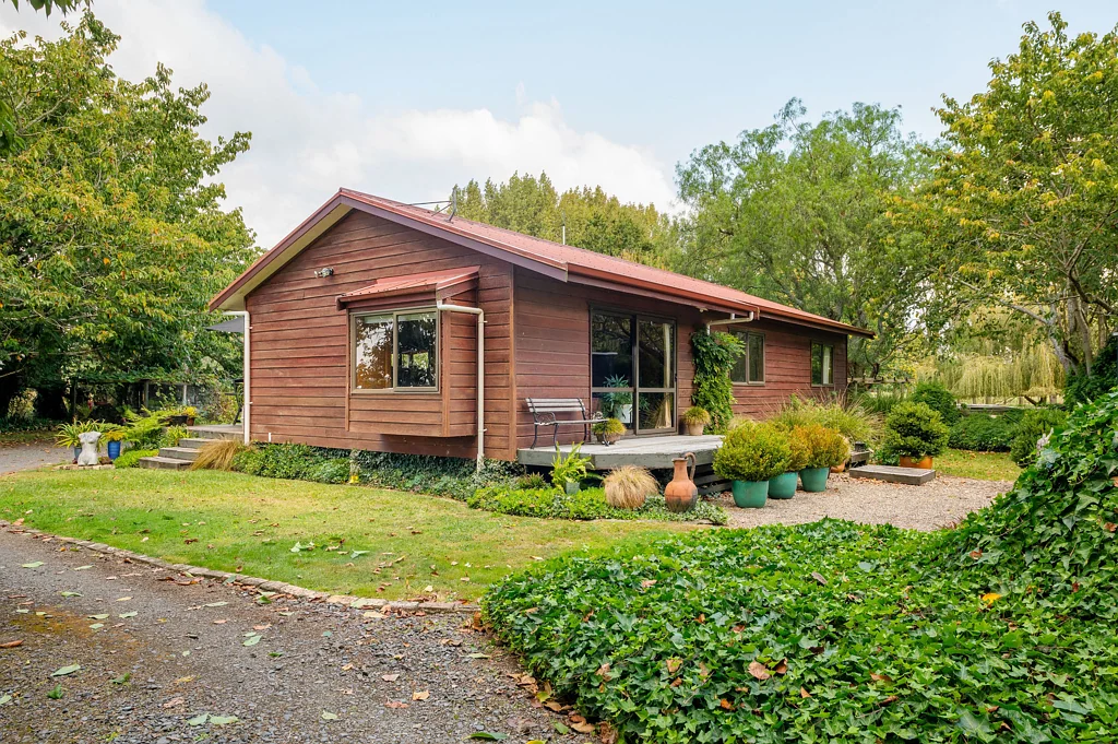 6 Seddon Road, Puketaha, Hamilton, Waikato