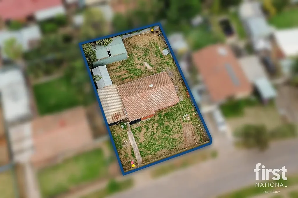 Elizabeth Vale LARGE ALLOTMENT WITH DEVELOPMENT POTENTIAL (STCC)!