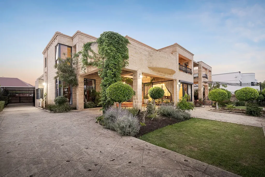 Mount Claremont 6房  MAJESTIC IN MOUNT CLAREMONT