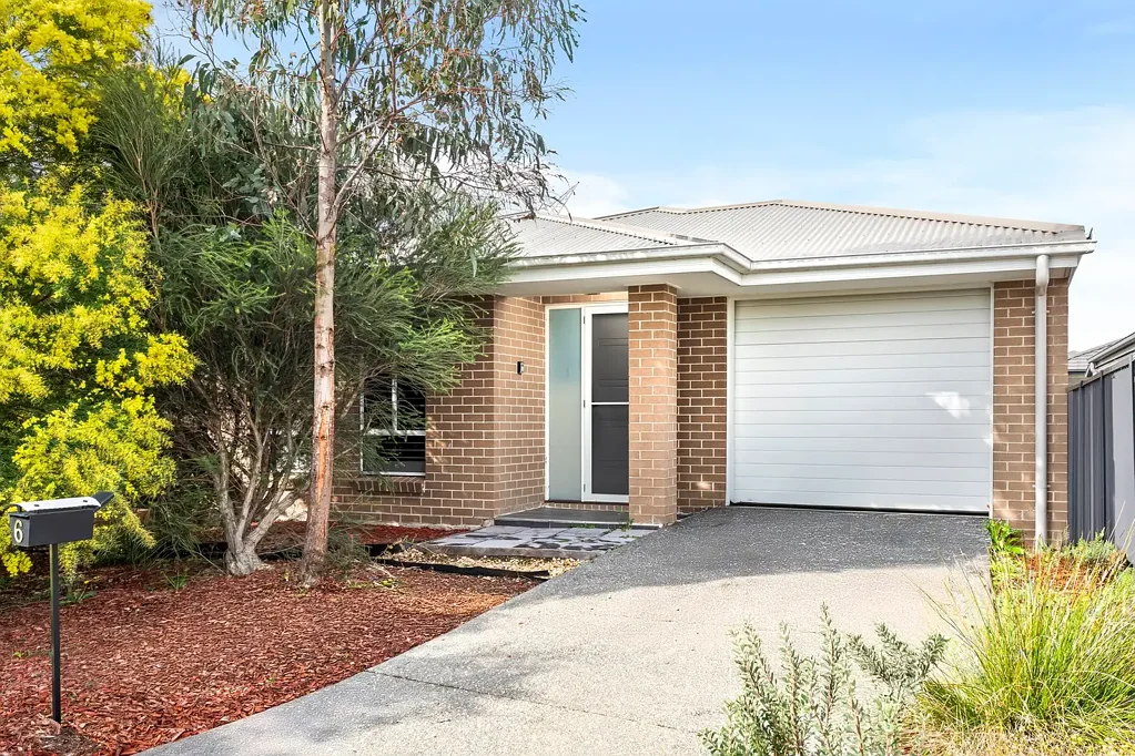 Gregory Hills 4 Bedroom Perfect Family Living in the Heart of Gregory Hills