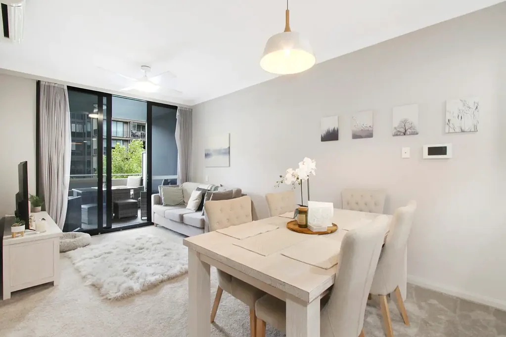 Quarterdeck - Large modern one-bedroom apartment