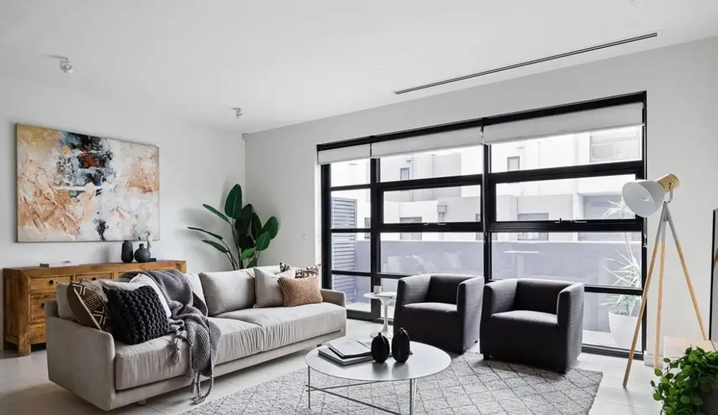 Elegant 3-Bedroom Riverside Haven in Yarras Edge