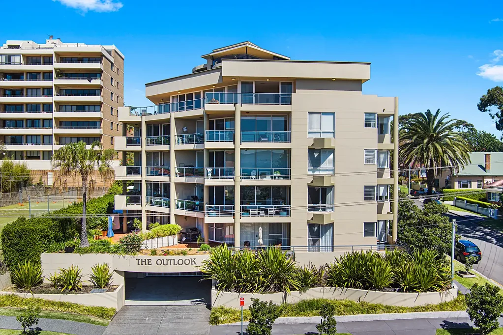 Wollongong 3ਬੈੱਡਰੂਮ Space, Light and Coastal Ease
