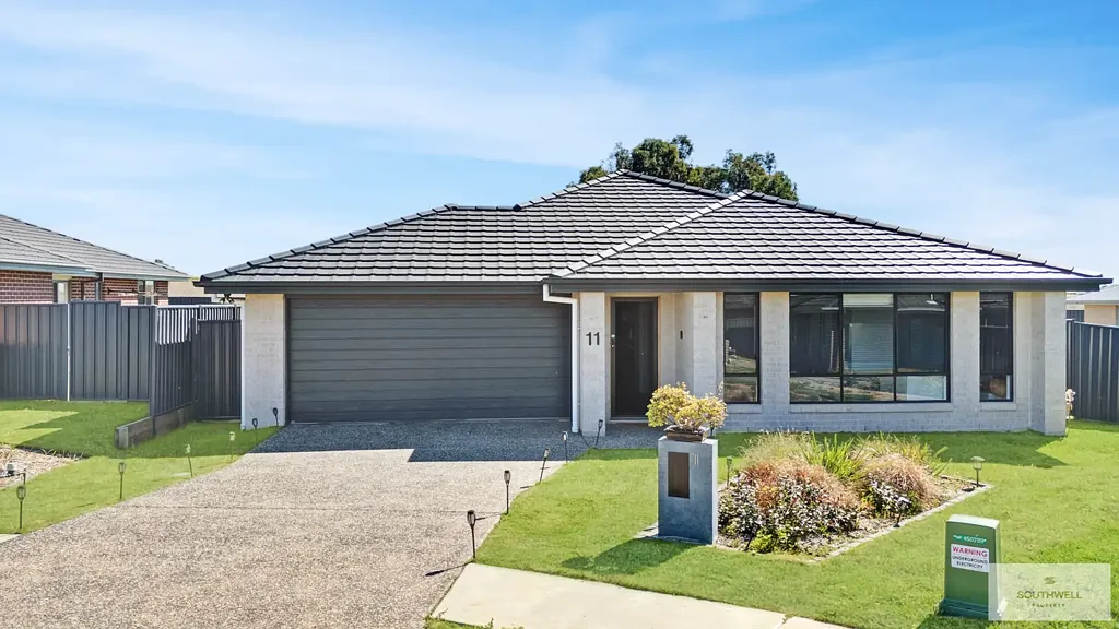 North Tamworth 4ਬੈੱਡਰੂਮ As-New Family Home in Sought-After North Tamworth Pocket