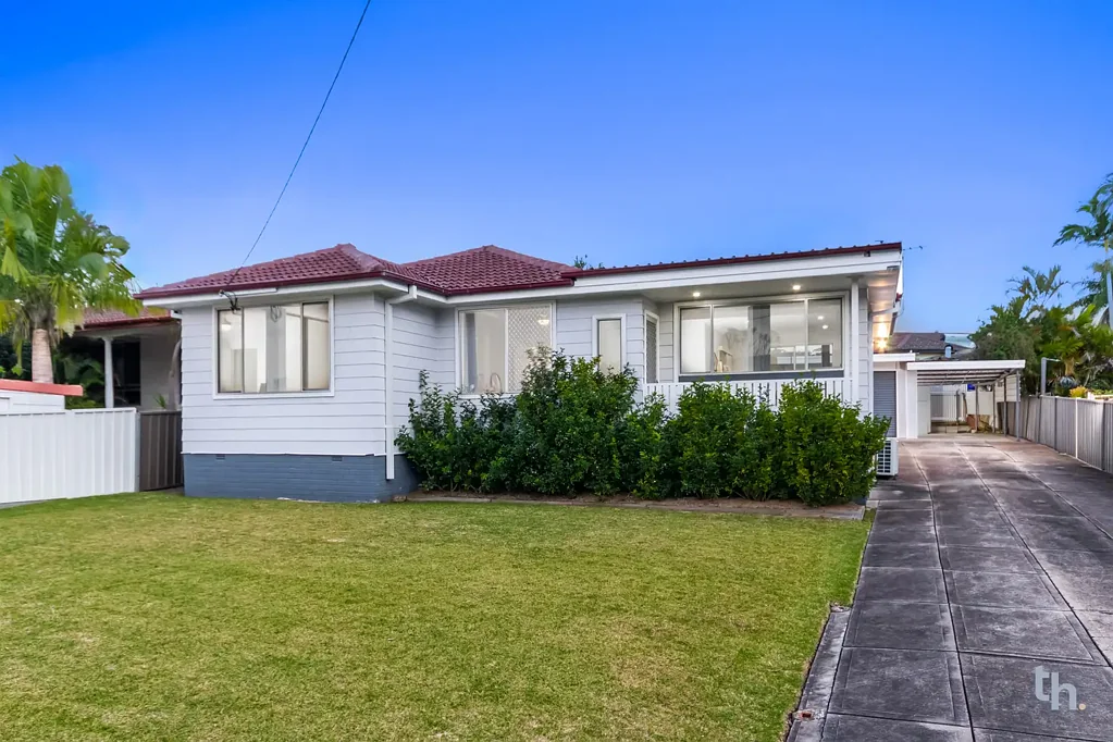 Elermore Vale 3બેડરૂમ Updated and Uplifting - A Fresh Take on a Classic Home