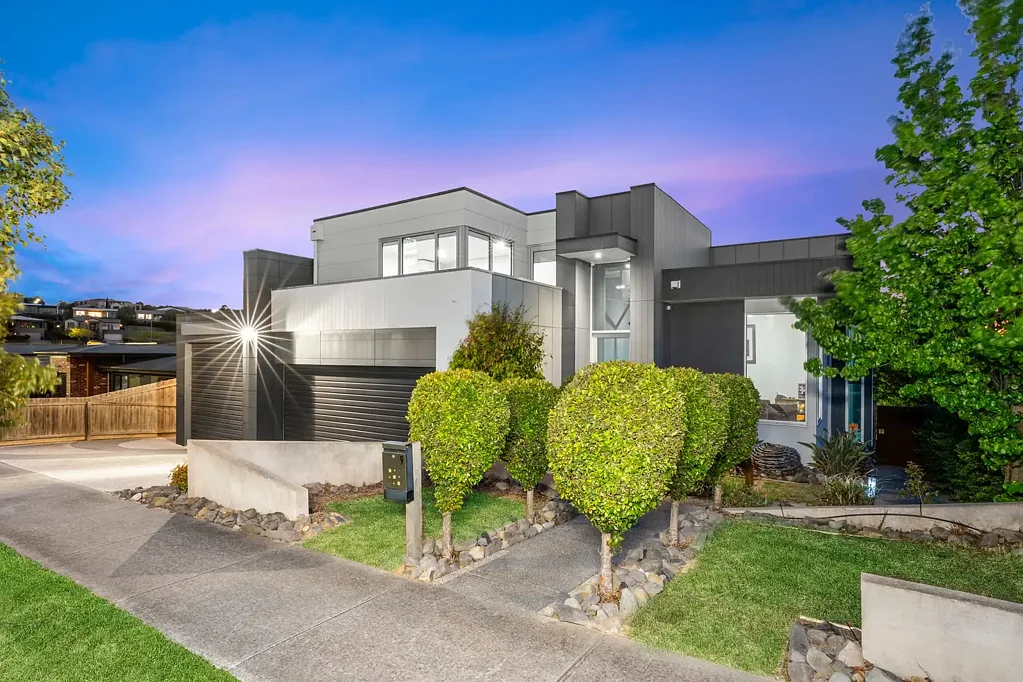 Highton 4房  Architectural Luxury and North-Facing Elegance in Highton